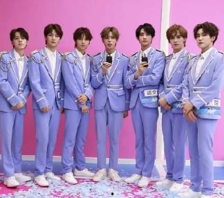 娱乐吃瓜姐妹胡文煊小说